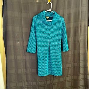 Very flattering Tyler Boe dress. Teal & black. Long sleeve. Approx 33in long.